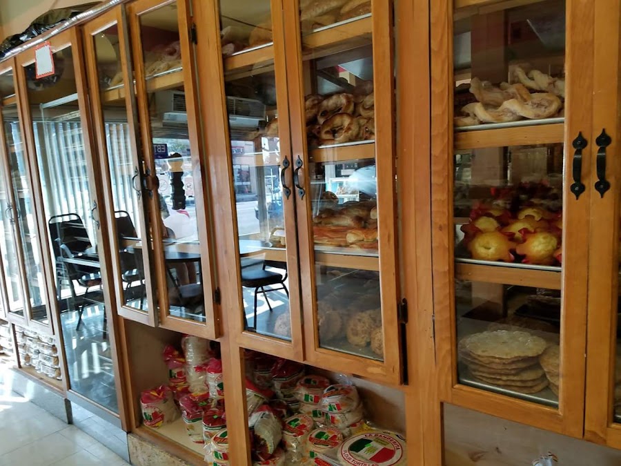 EL GLOBO BAKERY #2
